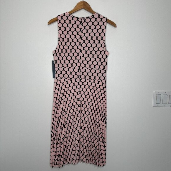 NWT London Times Pleated Dress Size 12 Keyhole Sleeveless Polka Dot Pink - Picture 3 of 12